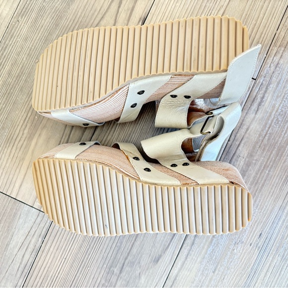 White Platform Sandals for Women - Picture 5 of 6